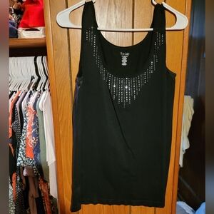 Plus-sized 2x-3x Soho lady black tank-top